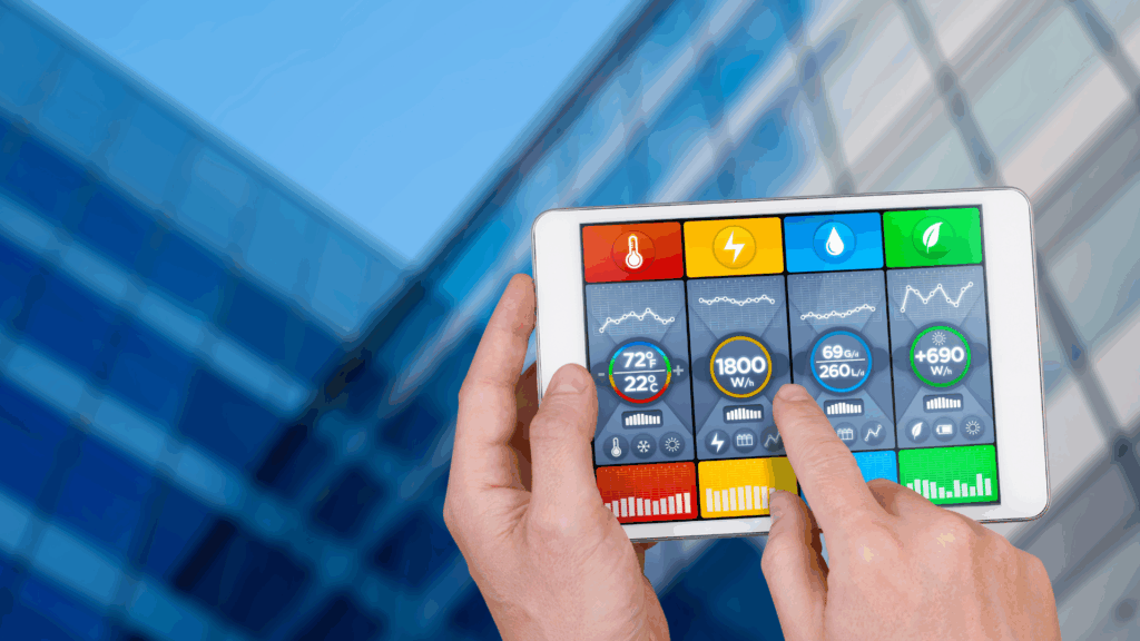 foto van een tablet met geopende energie app. Op de achtergrond een groot kantoorgebouw.